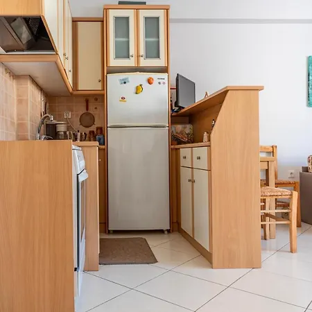 Comfy Flat, 10min To The Center Apartamento Kalamata